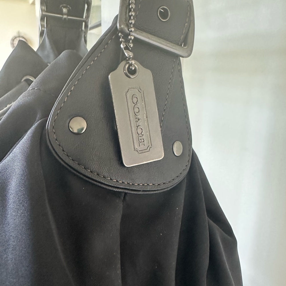 Vintage Coach Leather and Nylon Drawstring Hobo Bag - Gunmetal Hardware Y2K Rare - Picture 7 of 14